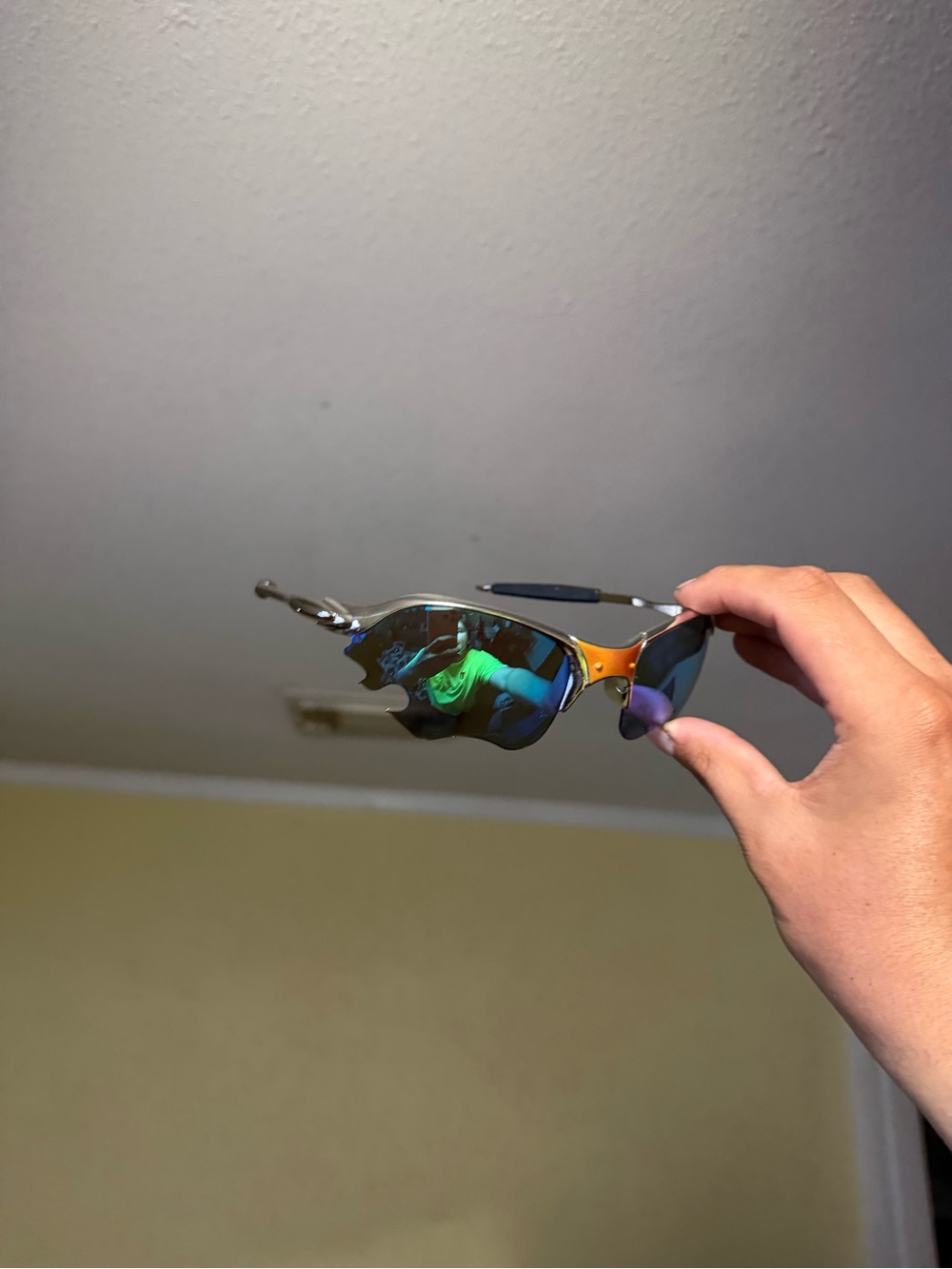 Oaks Iridescent Blue Sport Sunglasses with Orange Accents o glasses